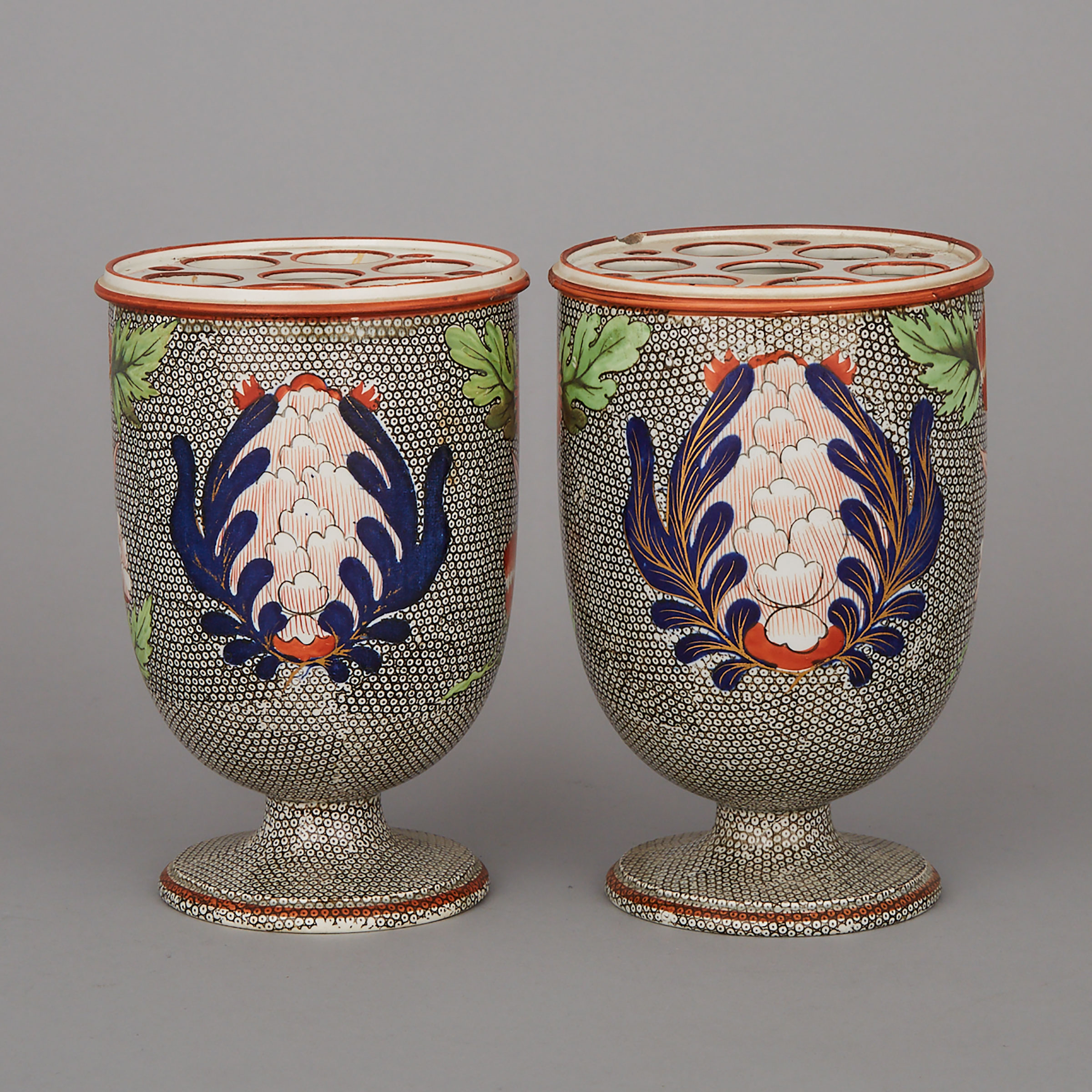 Pair of Wedgwood ‘Chrysanthemum’ Pearlware Bough Pots with Covers, early 19th century
