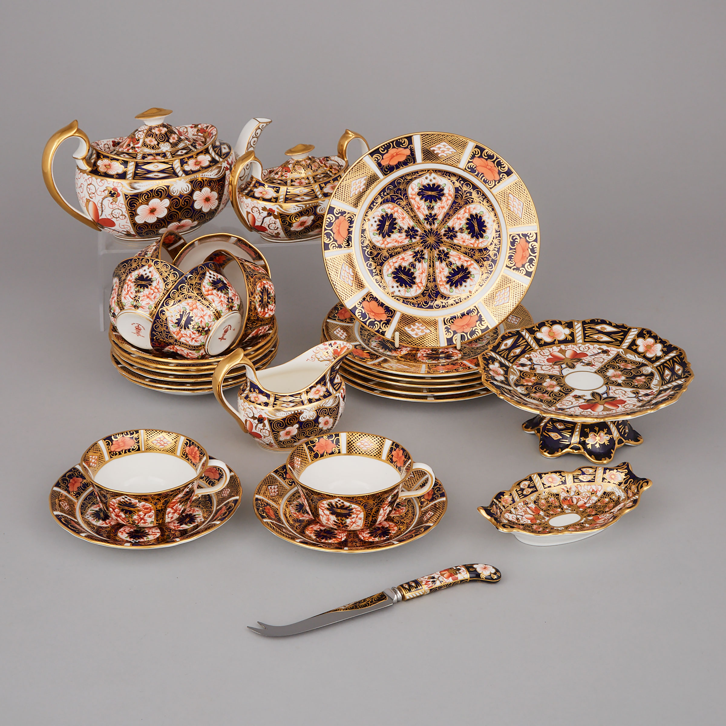 Group of Royal Crown Derby ‘Old Imari’ (1128) and ‘Imari’ (2451) Pattern Tablewares, 20th century
