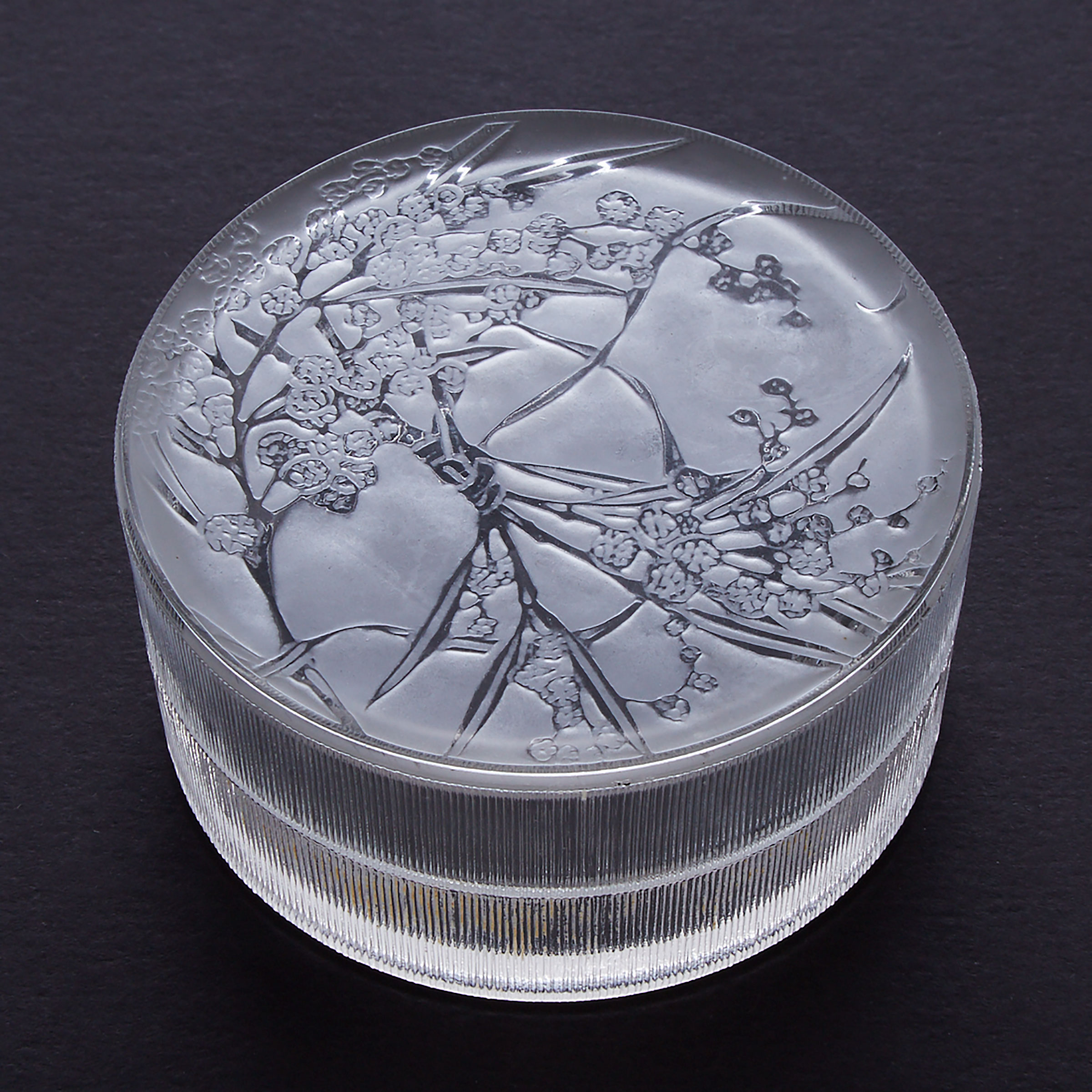 ‘Un Jardin La Nuit’ or ‘Laurier’, Lalique Moulded and Partly Frosted Glass Covered Box, c.1920