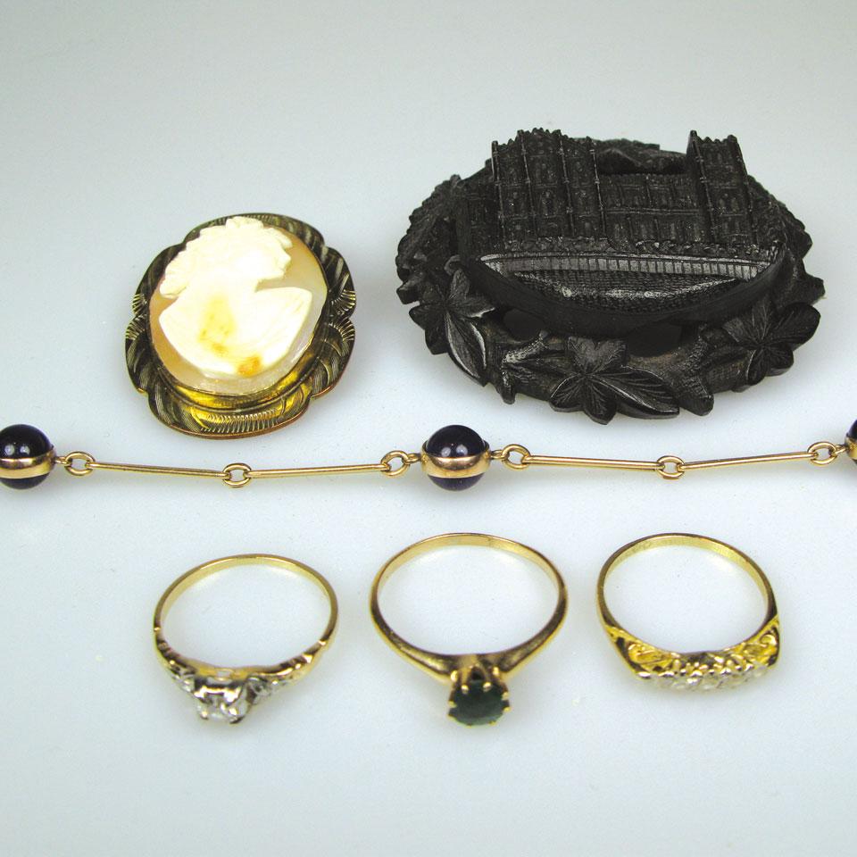 Small quantity of gold and gold-filled jewellery