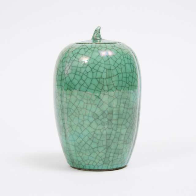 An Apple-Green Glazed Lidded Jar