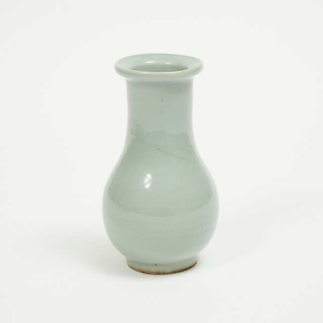 A Longquan Celadon Glazed Bottle Vase