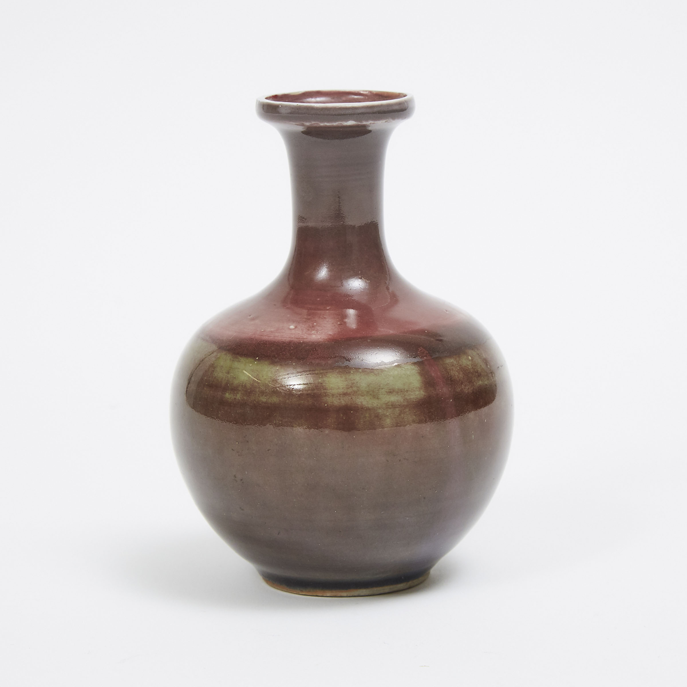 A Small Peachbloom-Glazed Vase, 19th Century  