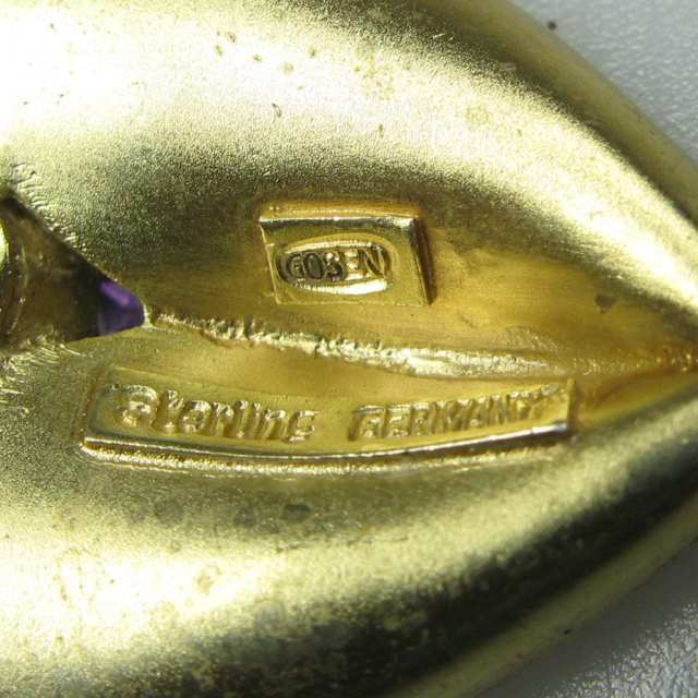 Lisner Gold Tone Metal Ribbon Brooch