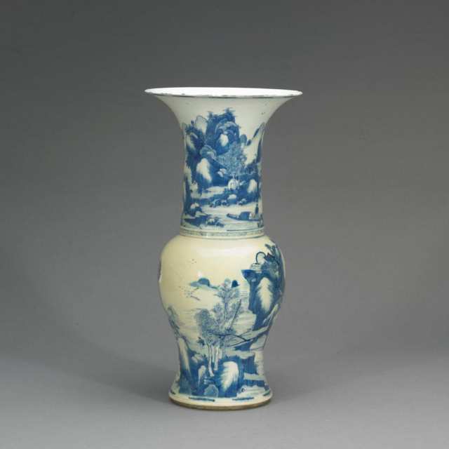 Blue and White Landscape Yenyen Vase, Qing Dynasty, Kangxi Period (1664-1722)
