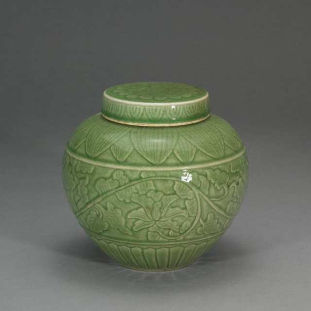 Green Yaozhao Ginger Jar and Cover