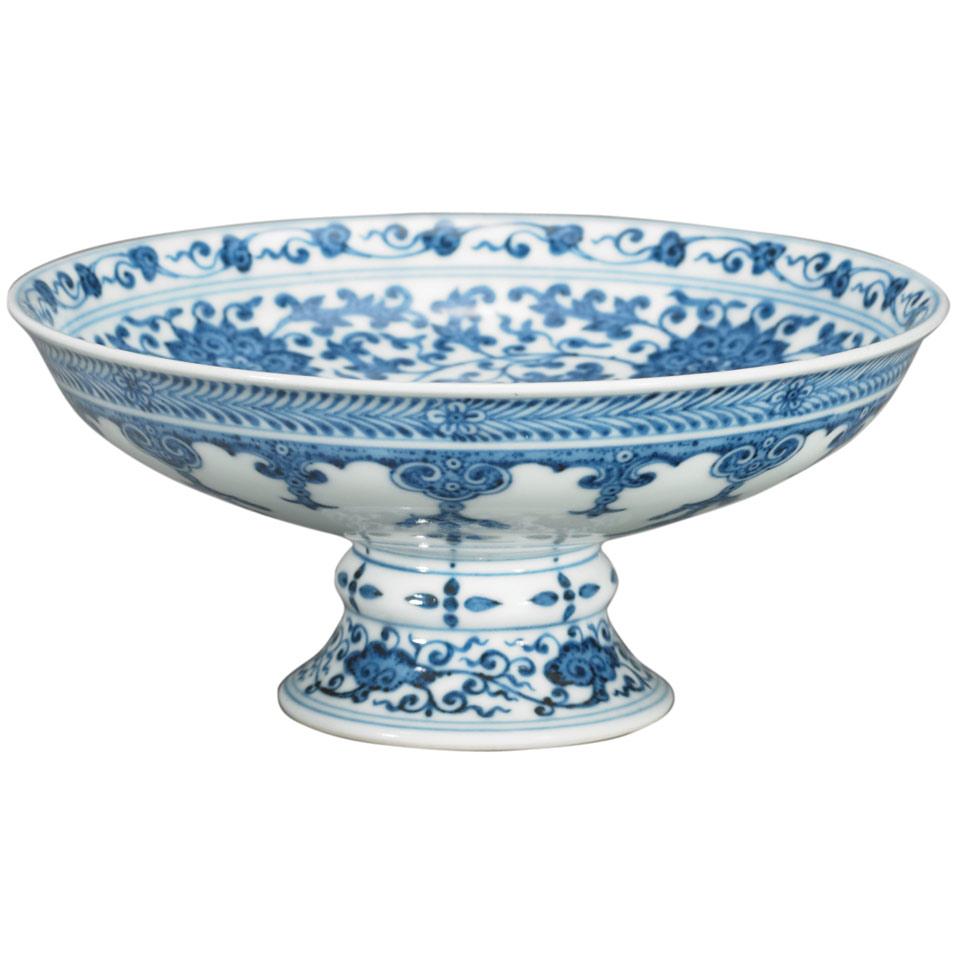 Blue and White Footed Bowl, Qianlong Mark