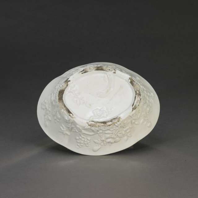 Blanc-de-Chine Bowl and Stand, 19th Century 