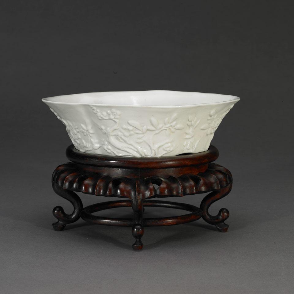 Blanc-de-Chine Bowl and Stand, 19th Century 