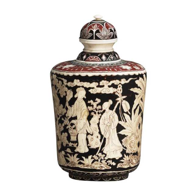 Rare Ivory and Lacquer Snuff Bottle, Qianlong Mark, 18th/19th Century