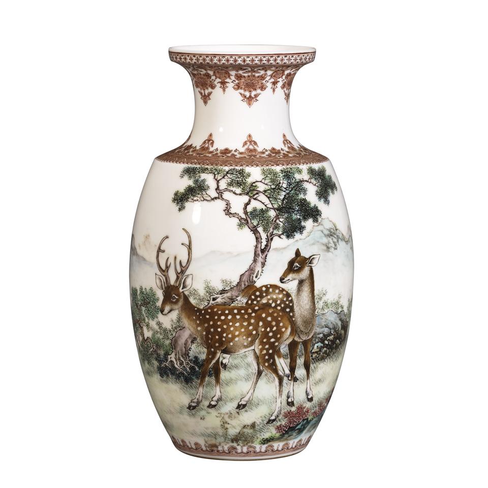 Famille Verte Deer Vase, Jingdezhen Mark