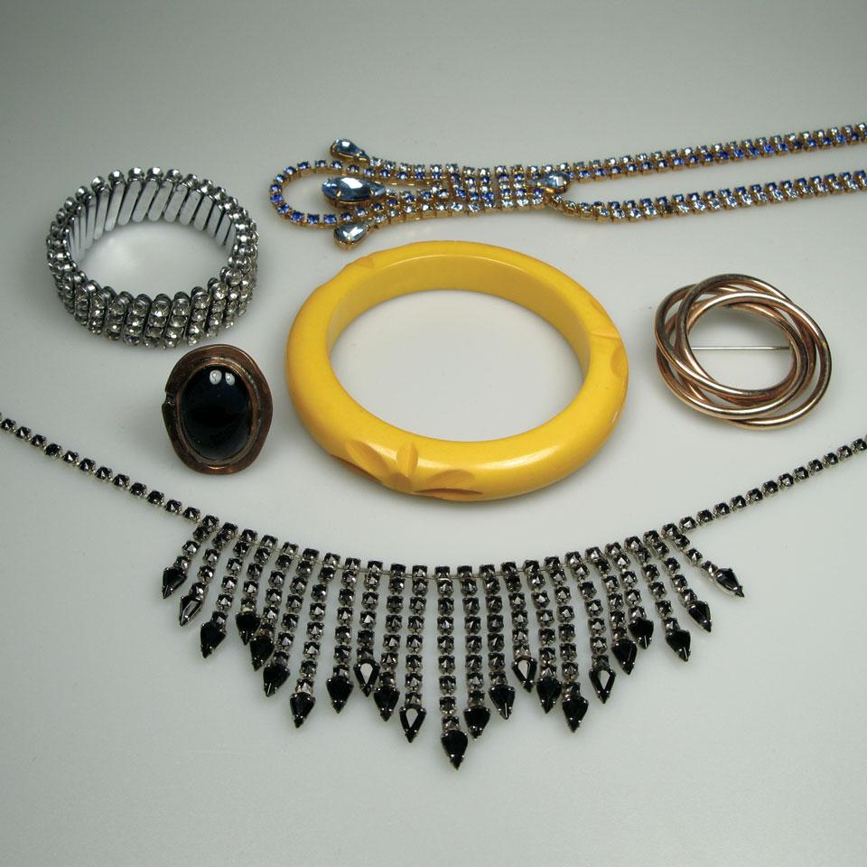 Large Quantity Of Costume Jewellery 
