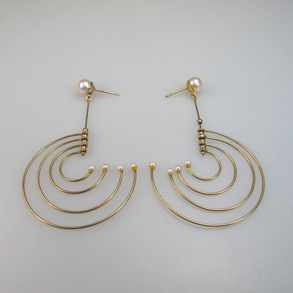 Pair Of Israeli 14k Yellow Gold Kinetic Drop Earrings 