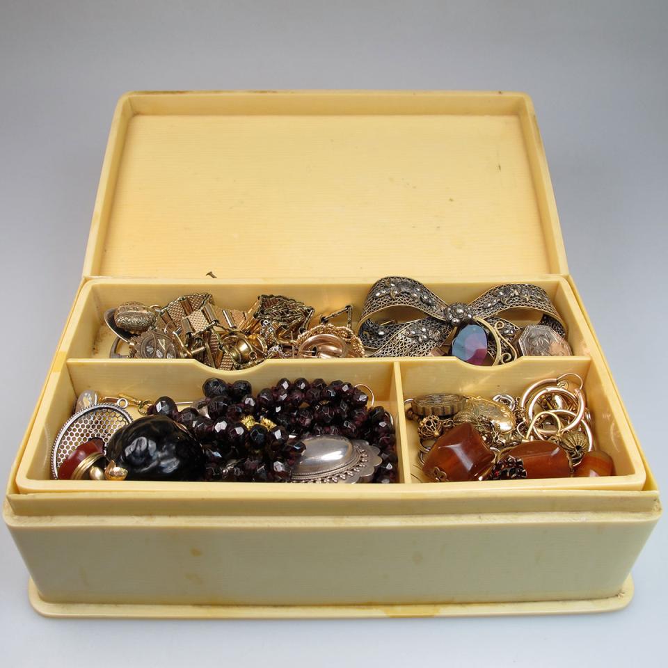 Small Quantity Of Gold-Filled, Silver And Costume Jewellery 