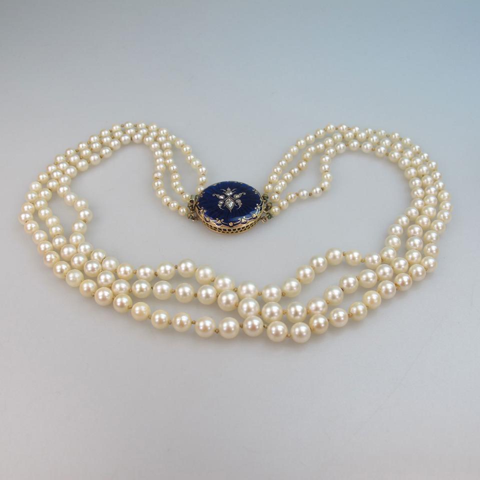 Triple Graduated Strand Of Cultured Pearls