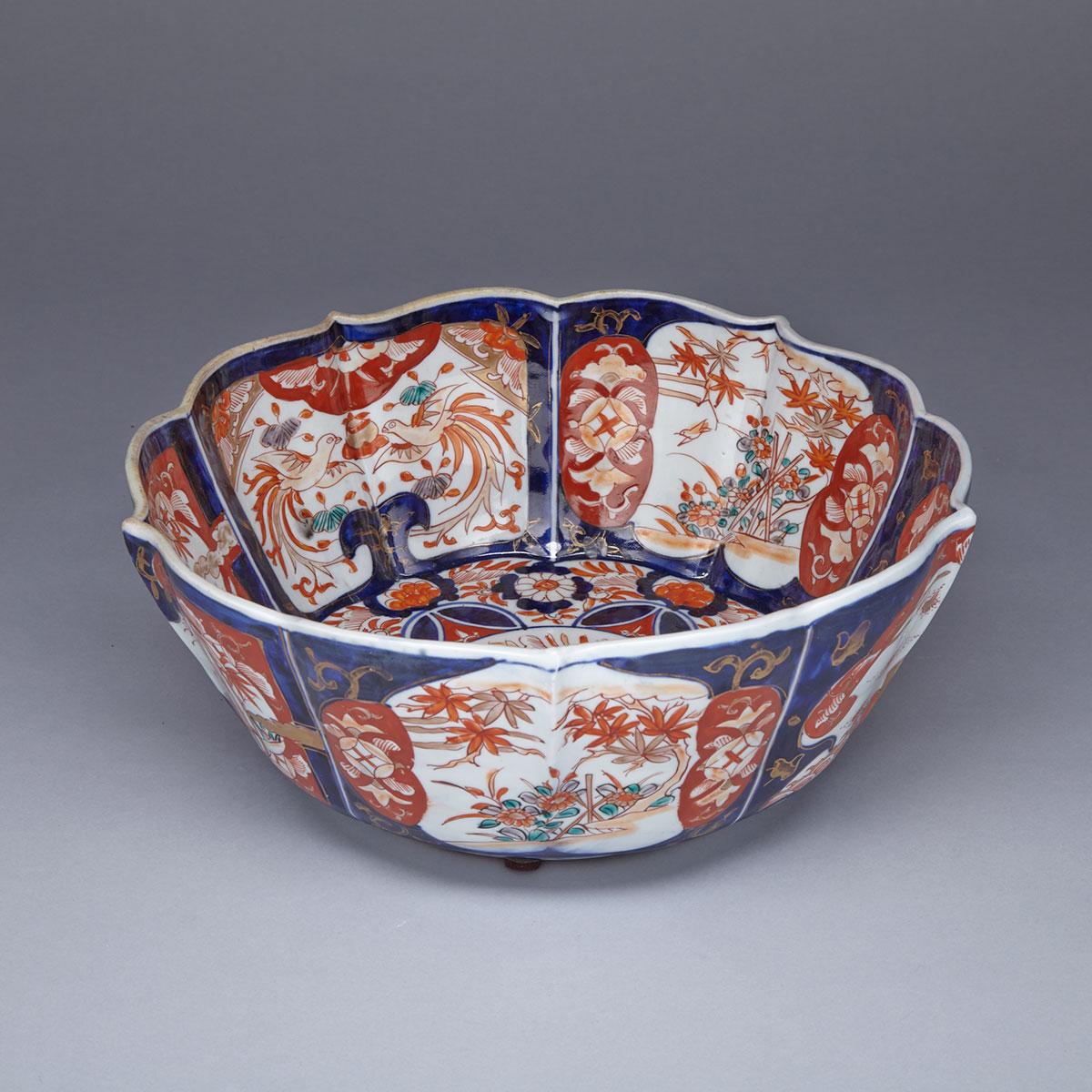 Large Imari Foliate-Form Punch Bowl, Meiji Period, 19th Century 