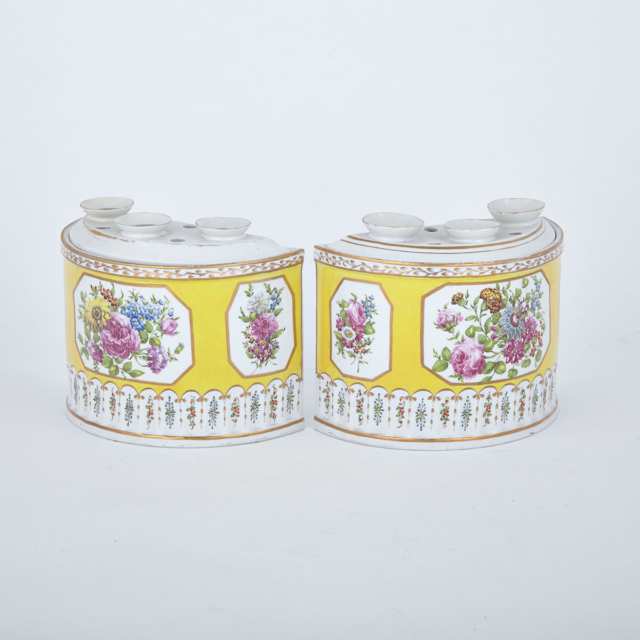 Pair of English Porcelain Yellow Ground Bough Pots, c.1810