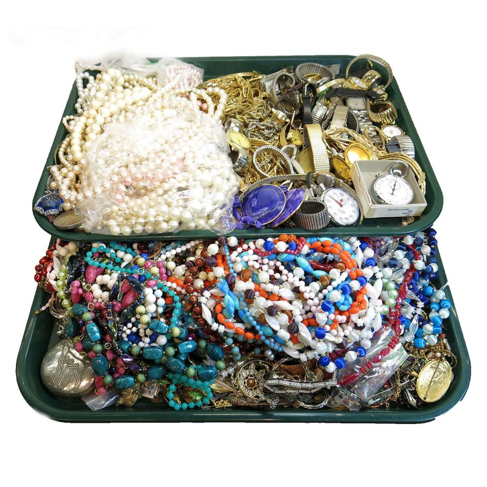 Large Quantity Of Costume Jewellery & Watches 