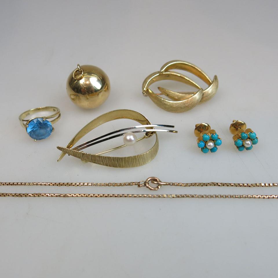 Small Quantity Of Gold Jewellery  