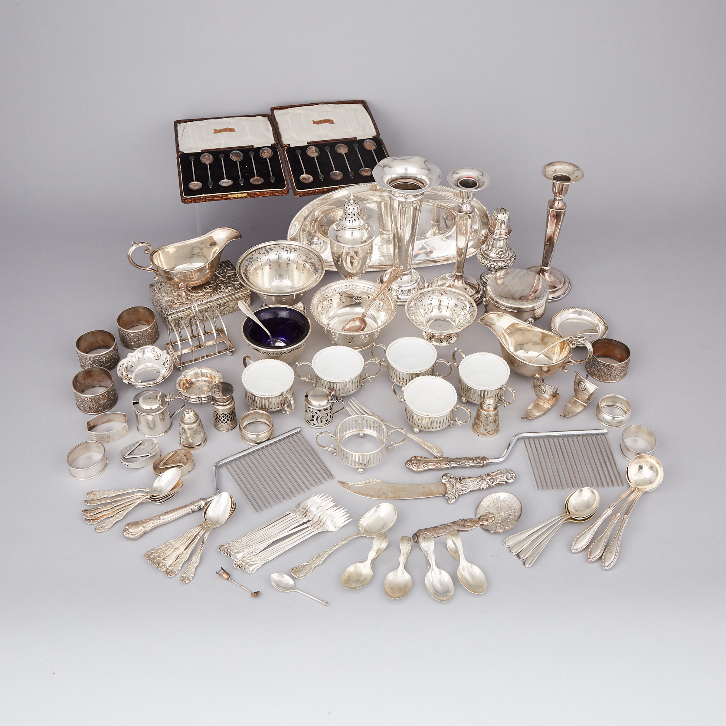 Group of English, North American and Asian Silver, late 19th/20th century